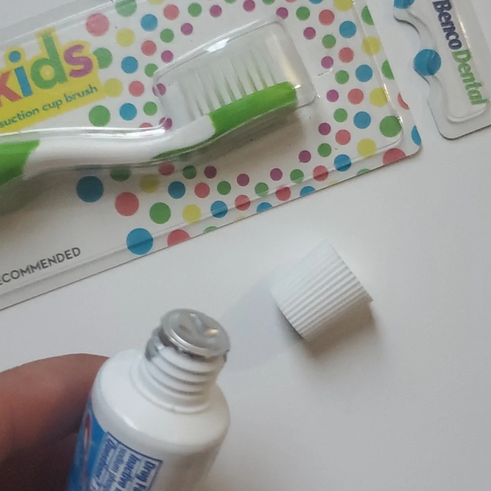 Children's Toothbrush & Toothpaste-OS